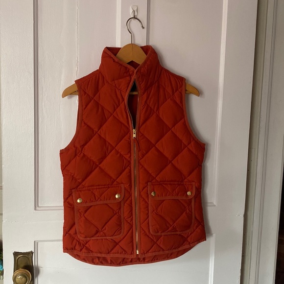 J. Crew Jackets & Blazers - J. Crew Quilted Excursion Down Vest size XS
